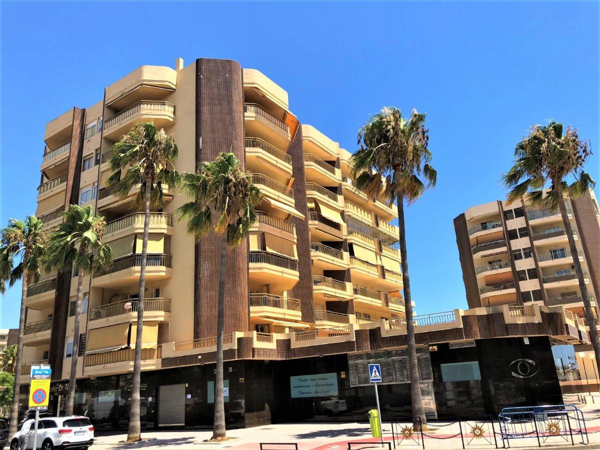 Frente A La Playa Fuengirola Dona Sofia E Apartment Exterior photo