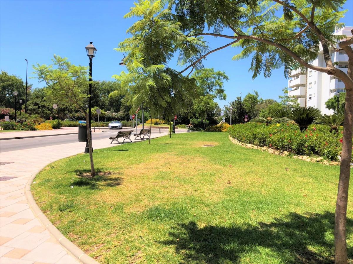 Frente A La Playa Fuengirola Dona Sofia E Apartment Exterior photo